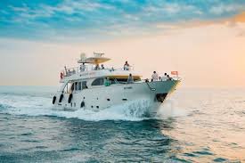 Missing the Sea? 5 Must-Know Tips for an Unforgettable Yacht Tour in Dubai!