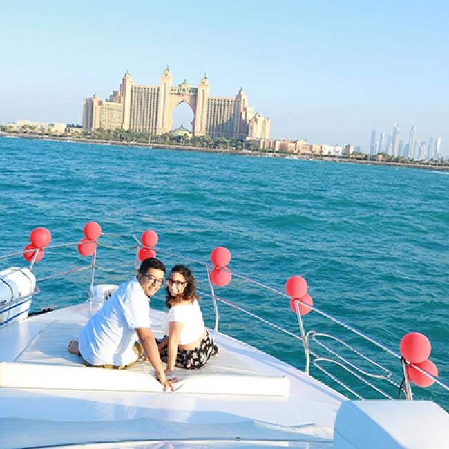 Mark Your Calendar: 5 Best Times for a Spectacular Yacht Tour in Dubai!