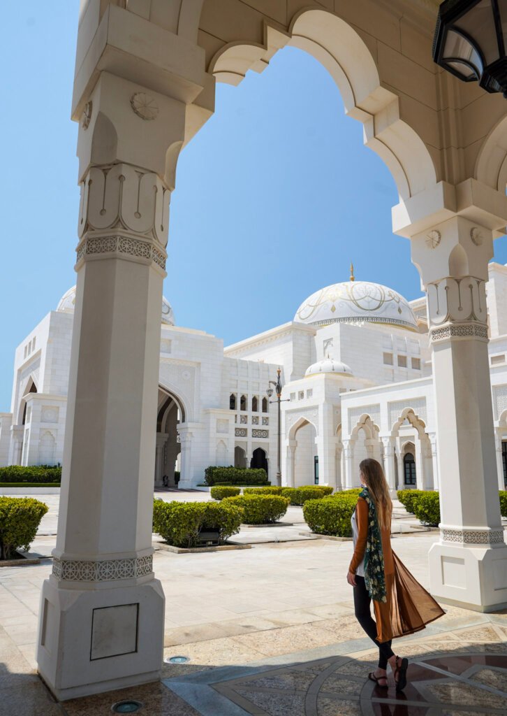 Don’t Miss These 5 Scenic Stops on Your Next Abu Dhabi City Tour!