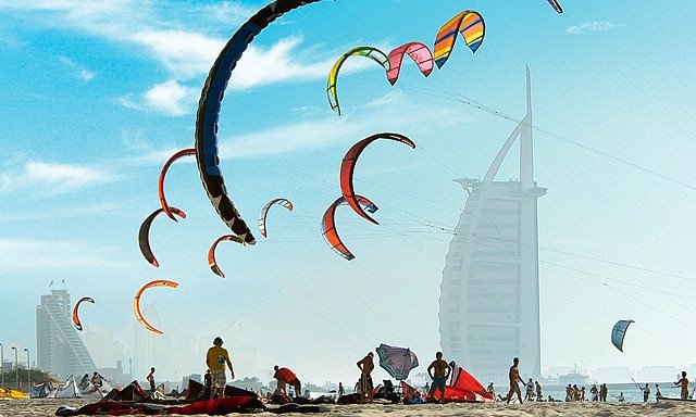 kitesurfing in dubai