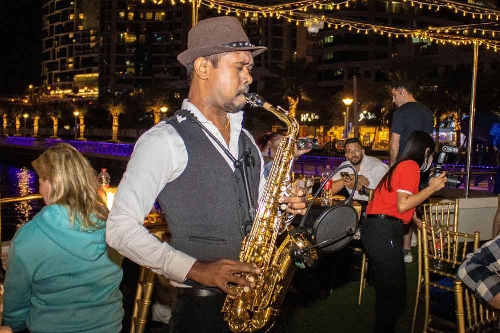 dubai marina cruise