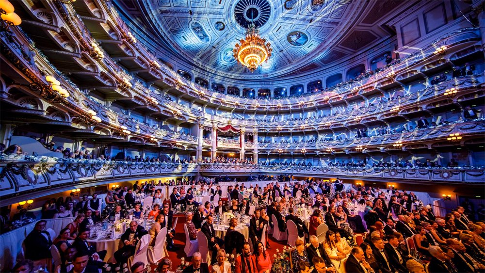 dubai opera ball