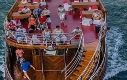 Dhow Dubai: A Luxurious Voyage Through Tradition and Modernity
