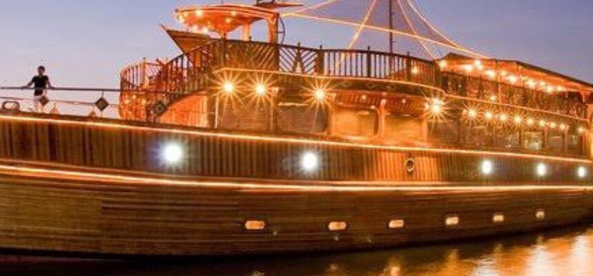 Luxury Dhow Cruise ; Experience The Elegance