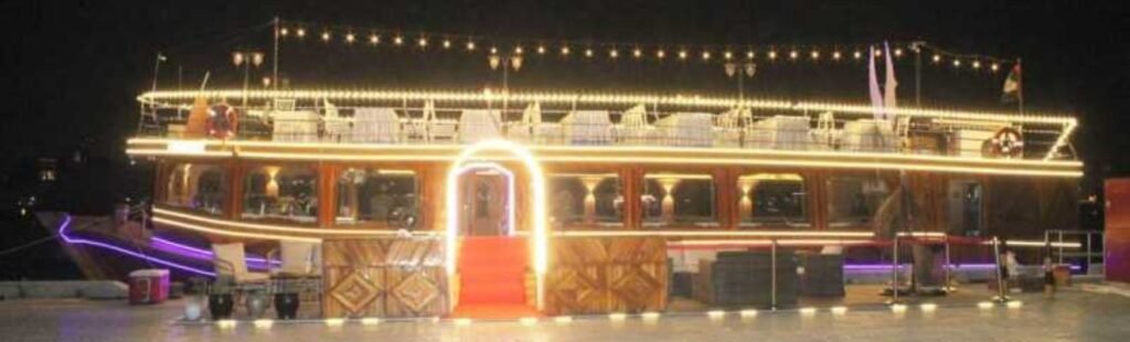 Couples enjoying a romantic dinner on the Marina Cruise.