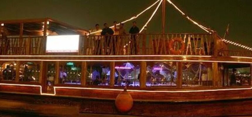 Dinner Cruise Dubai Water Canal: Luxurious Evening on Dubai