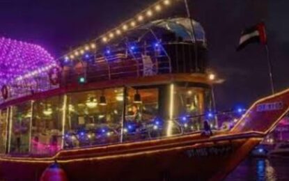 Tour Dubai Creek Cruise: Best Journey Through Dubai’s Historic Waterway