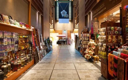 Uncover Abu Dhabi’s Vibrant Street Markets: A Shopper’s Paradise