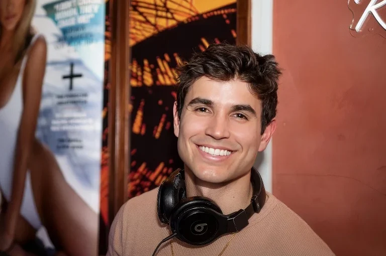 1722418984dj_levi_2709-mobile1721059005 › Forever Tourism LLC