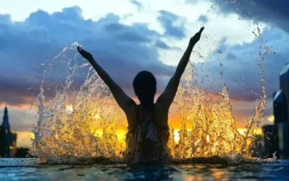 Beaches Available in Dubai for Night Time Swimming | #4 Will make you go SKINNY DIPPING!