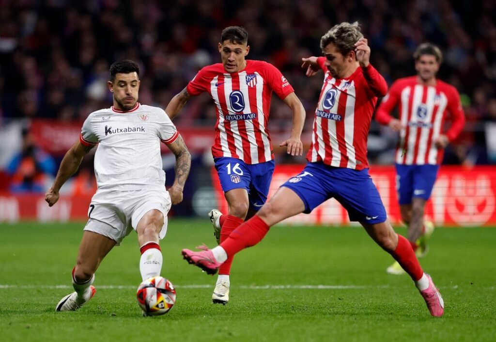 A thrilling moment from the Barcelona vs Atlético Madrid match, featuring top players from the FC Barcelona vs Atlético Madrid lineups in action on the field.