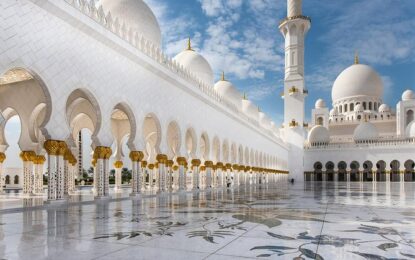 Abu Dhabi city tour with Ferrari World – Discover the best of Abu Dhabi with exciting attractions and unforgettable experiences.