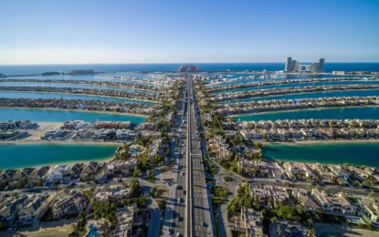 City Sightseeing Dubai showcasing top tourist attractions and landmarks during a Dubai half day city tour.