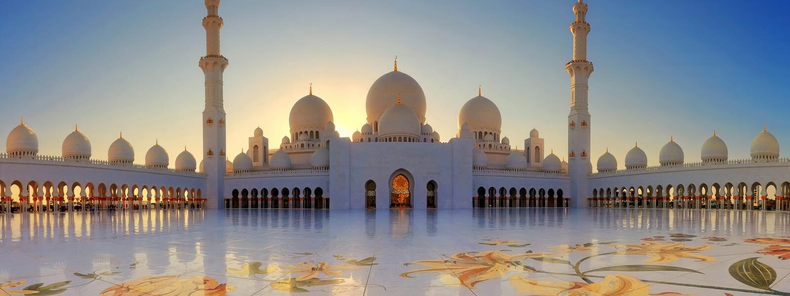 Spend Easter Sunday 2025 in Abu Dhabi with a city tour. Explore top attractions and enjoy a memorable Easter 2025 experience.