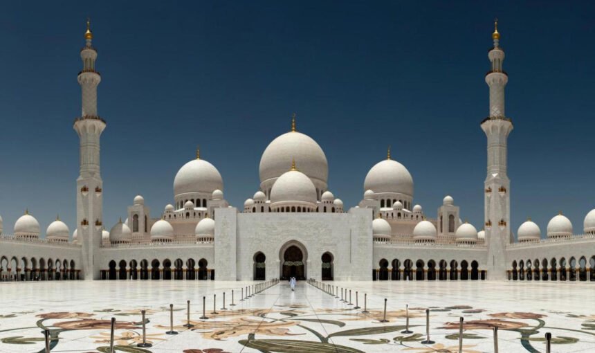 City Tour Abu Dhabi – What Most Tourists Miss!