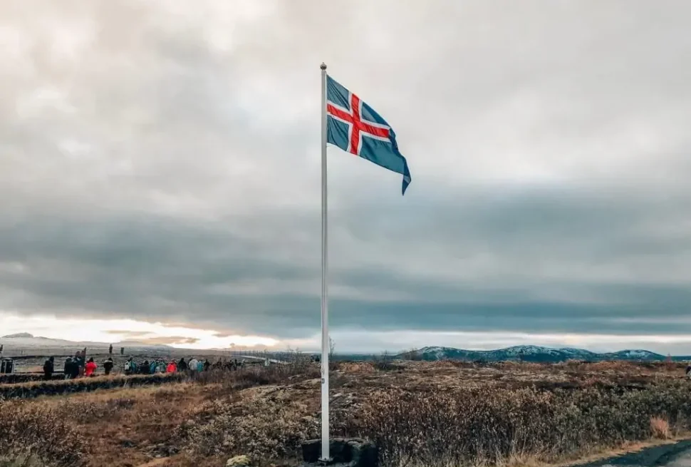 Travelers applying for the Iceland visa from UAE – your gateway to the easiest Schengen visa and seamless entry to Iceland.