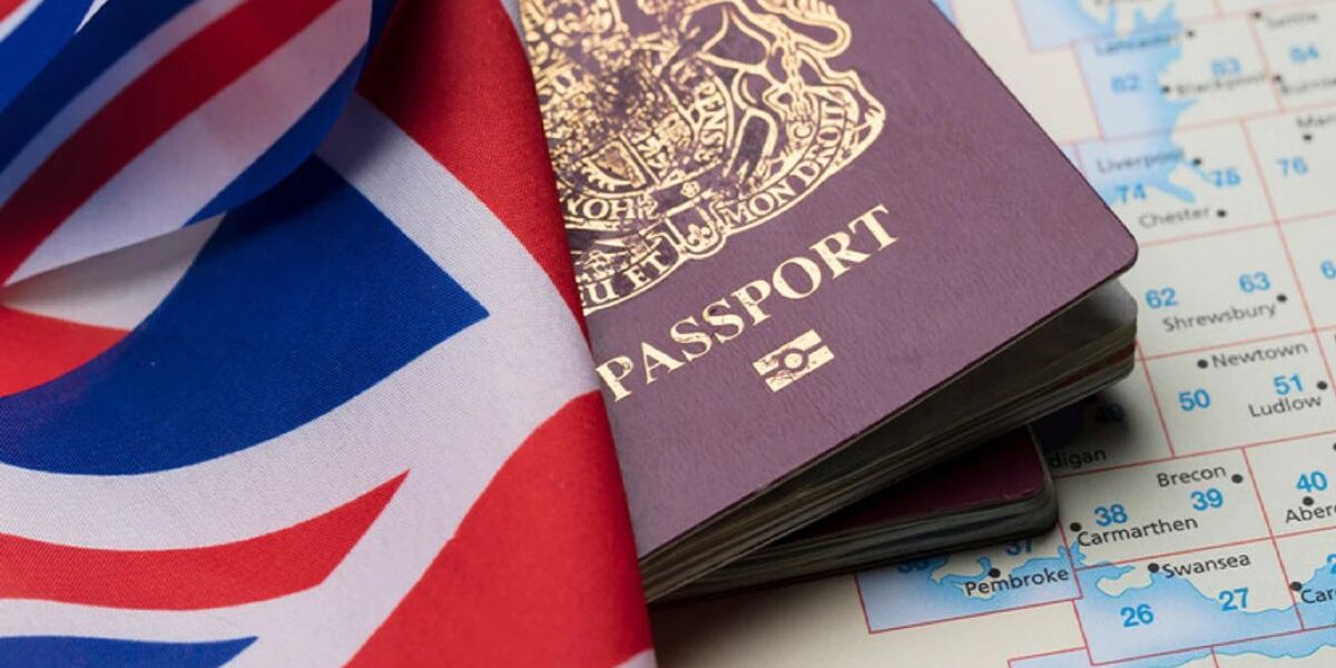 https://forevertourism.com/blog-details/poland-schengen-visa-2025-apply-from-dubai-now/ › Forever Tourism LLC Visual guide showing UK visa photo requirements, application steps for UAE residents, and UK visa process tailored for UAE nationals.