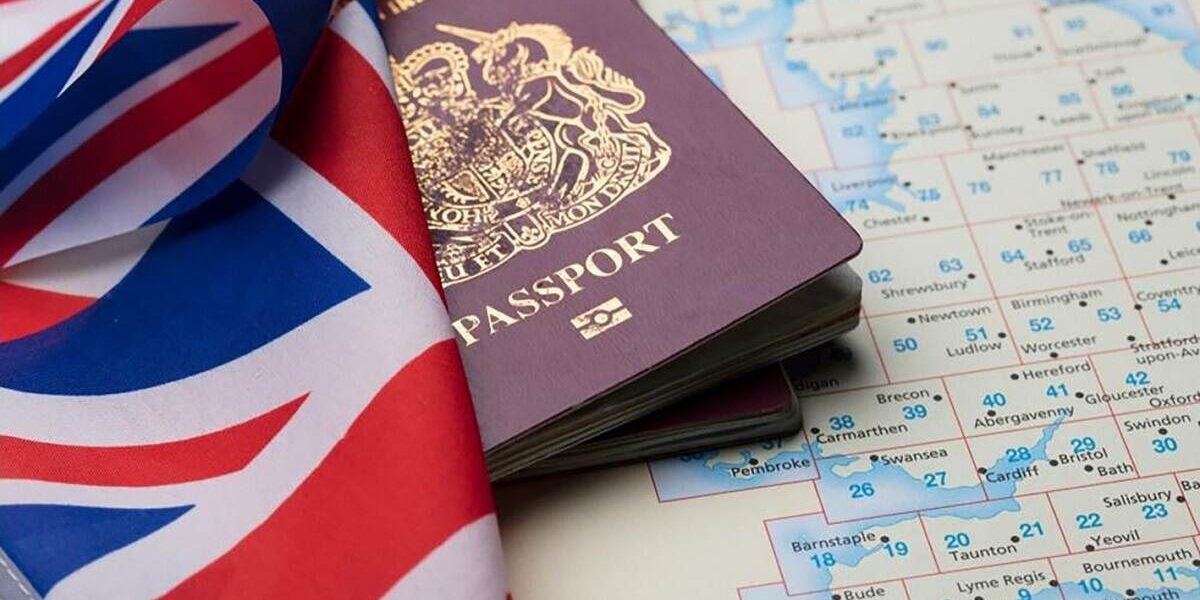 UK visa guide showing UK tourist visa process, UK visa for UAE residents, and UK visa requirements for UAE residents.