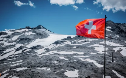Scenic view of Switzerland, ideal for travelers applying for a Switzerland visa from Dubai, showing the beauty of visiting during the best season.