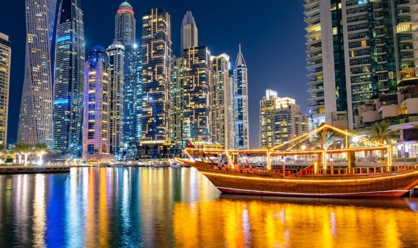 Dubai Marina Dhow Cruise – Dine With a View!