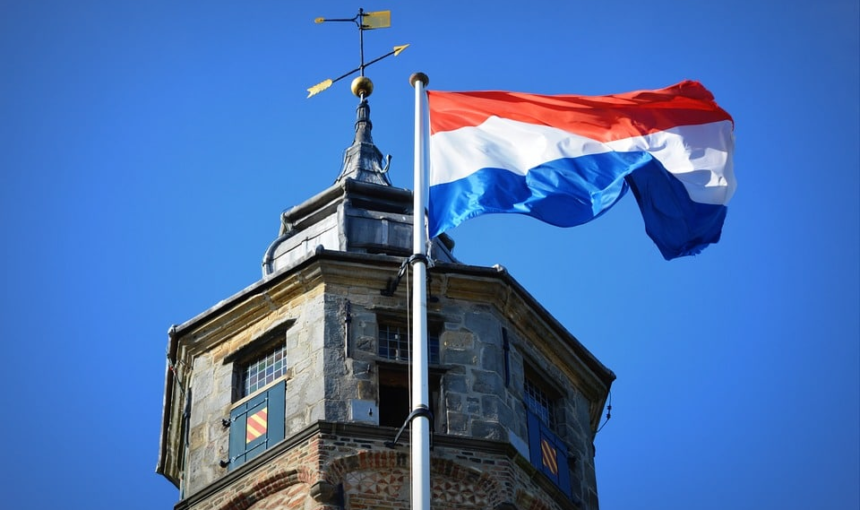 Netherlands tourist visa requirements: Photo size and photo requirements for the Netherlands visa application process.