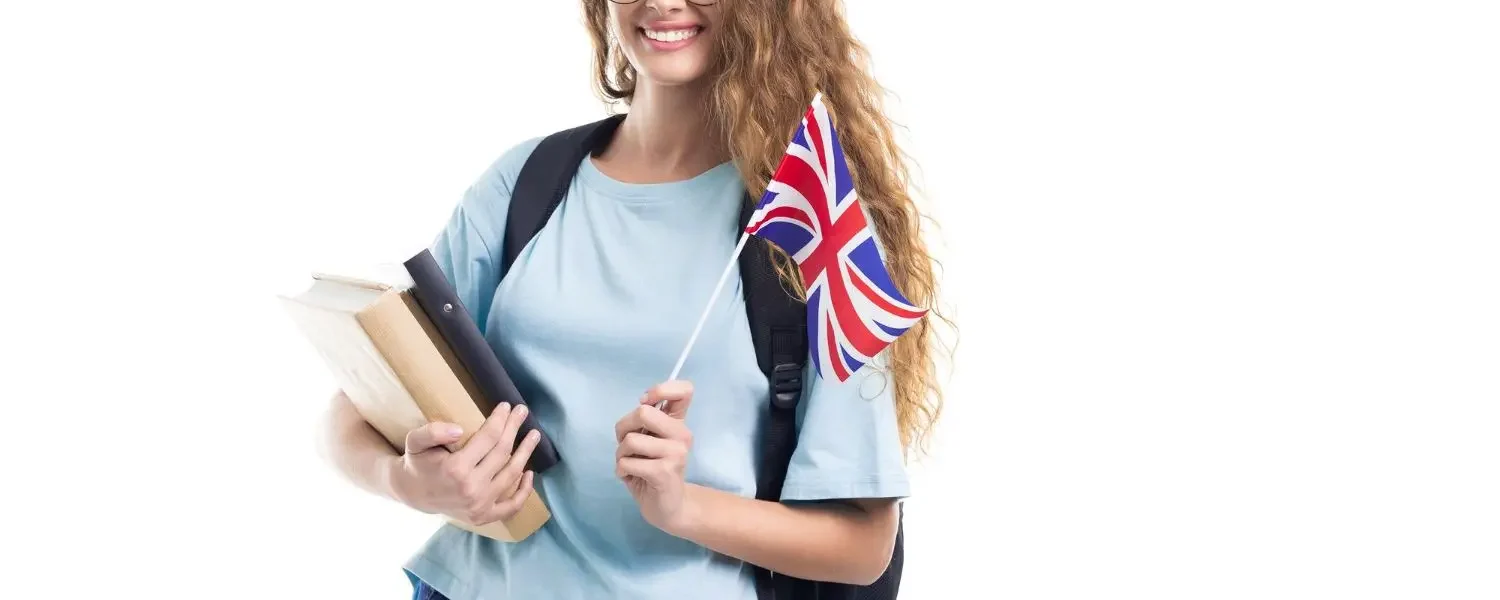 UK visa application form and status tracking process for applicants in Dubai – guided by Forever Tourism.