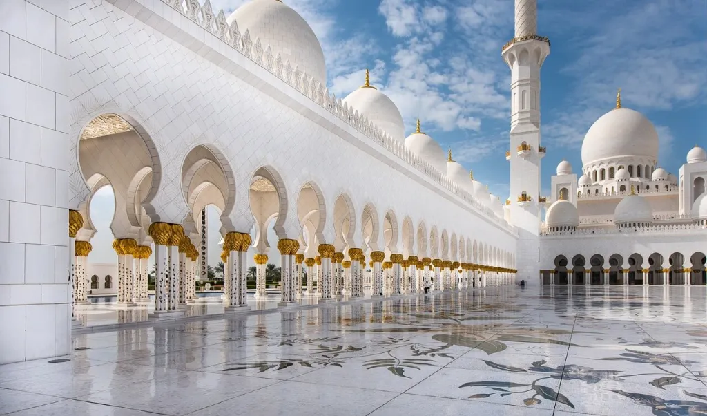 City Tour Abu Dhabi: Ferrari World Deal Inside! › Forever Tourism LLC