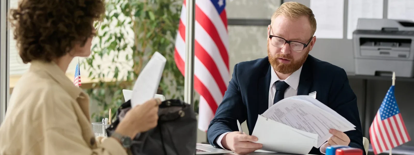 Guide showing steps to apply for USA visa from Dubai, including documents and online application process.