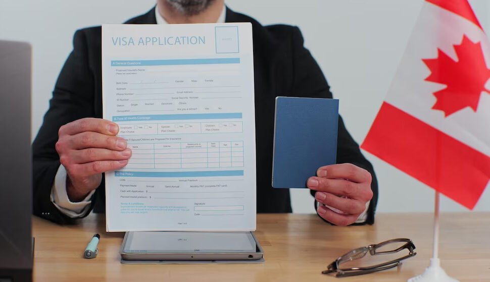 Canada tourist visa from Dubai - Apply for Canada visa and learn Canada tourist visa requirements to complete your Canada visa application."