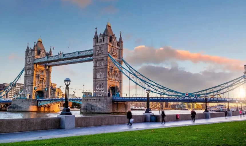 Apply For UK Visa From Dubai: Fast, No Hidden Charges!