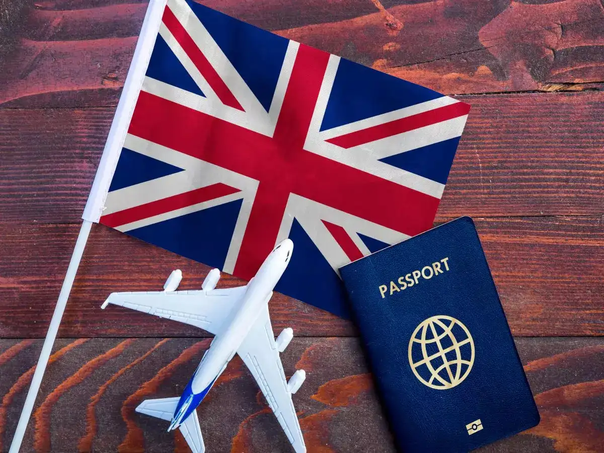 UK visa appointment booking and application process for UAE nationals in Dubai, including tourist visa processing time.