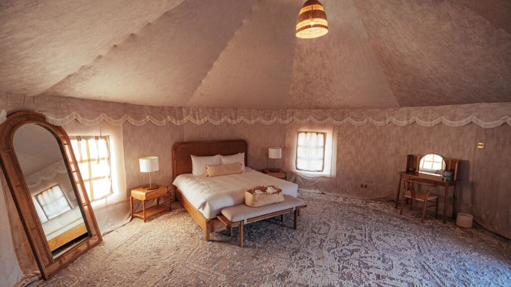 Luxury desert glamping tent at sunrise – destinations in Abu Dhabi