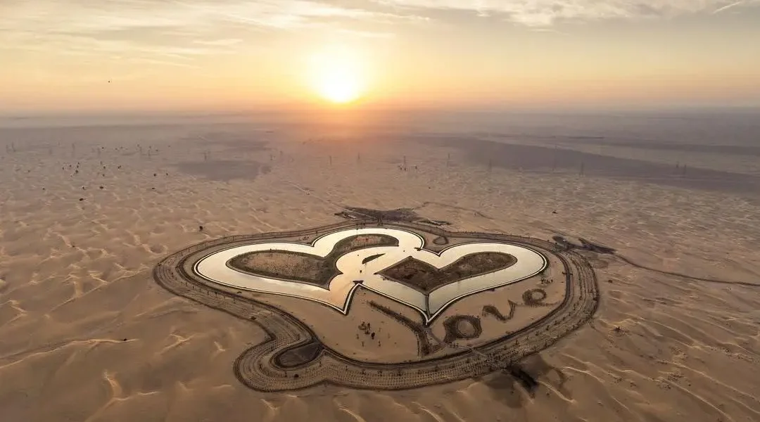 Desert Tour in 2025 – Explore Al Qudra Love Lake with a private desert tour by Forever Tourism.