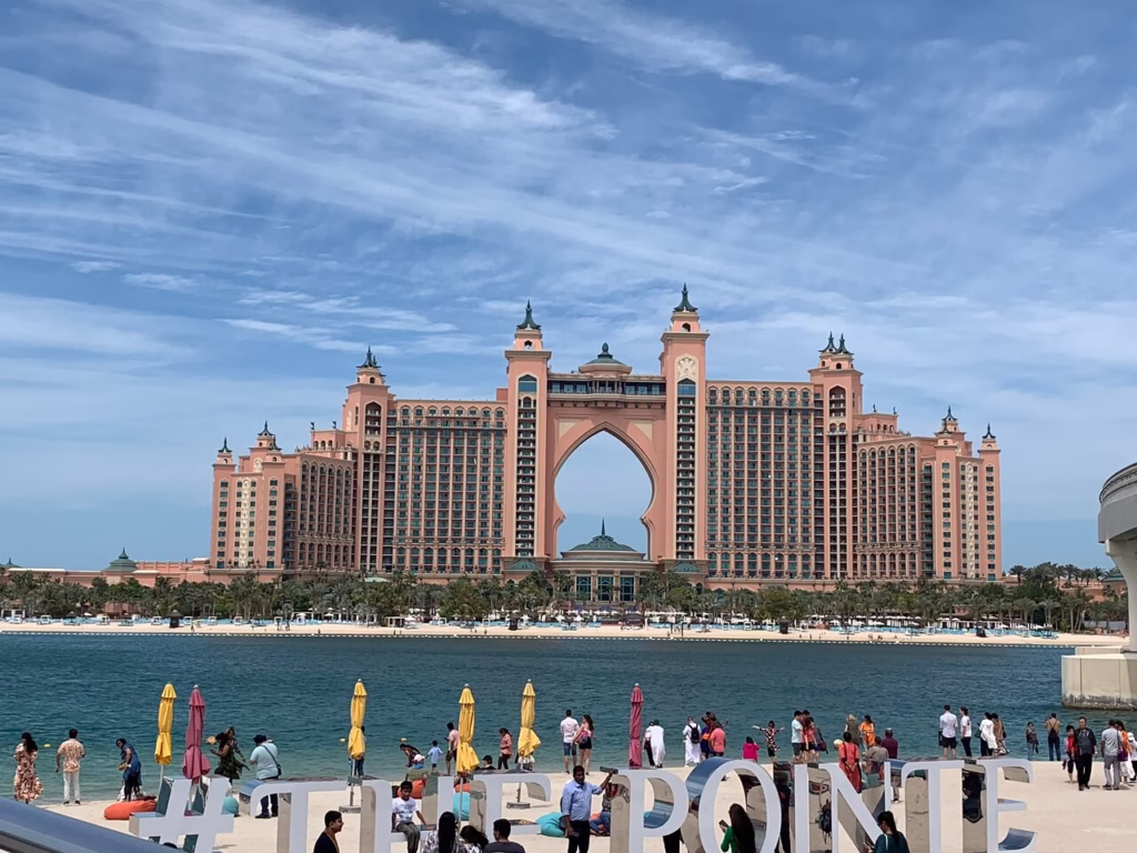 Luxury beach resort in Dubai, ideal for a dream holiday package during your holiday in Dubai 2025.