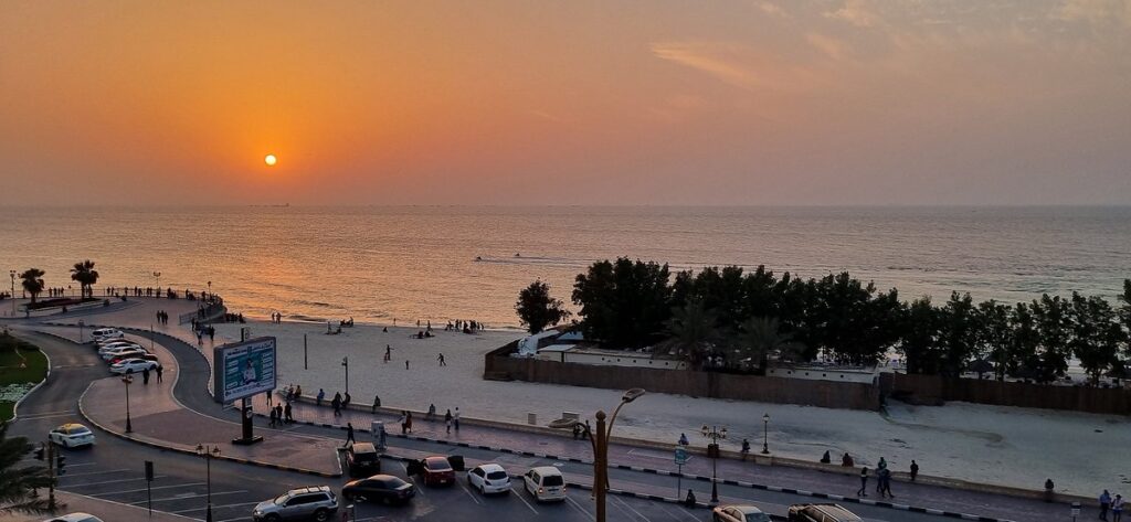 Scenic landscapes and highways showcasing the best road trips from Dubai across deserts, mountains, and coastlines.