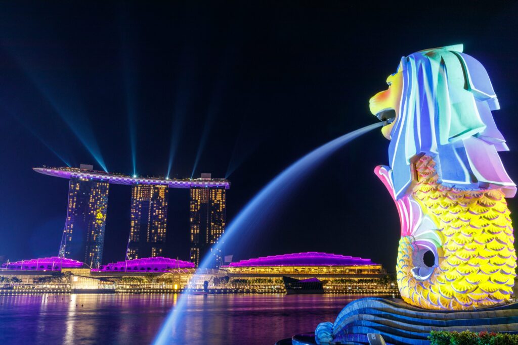 Guide to applying for a Singapore visit visa from Dubai – includes tourist visa info, application process, and required documents.