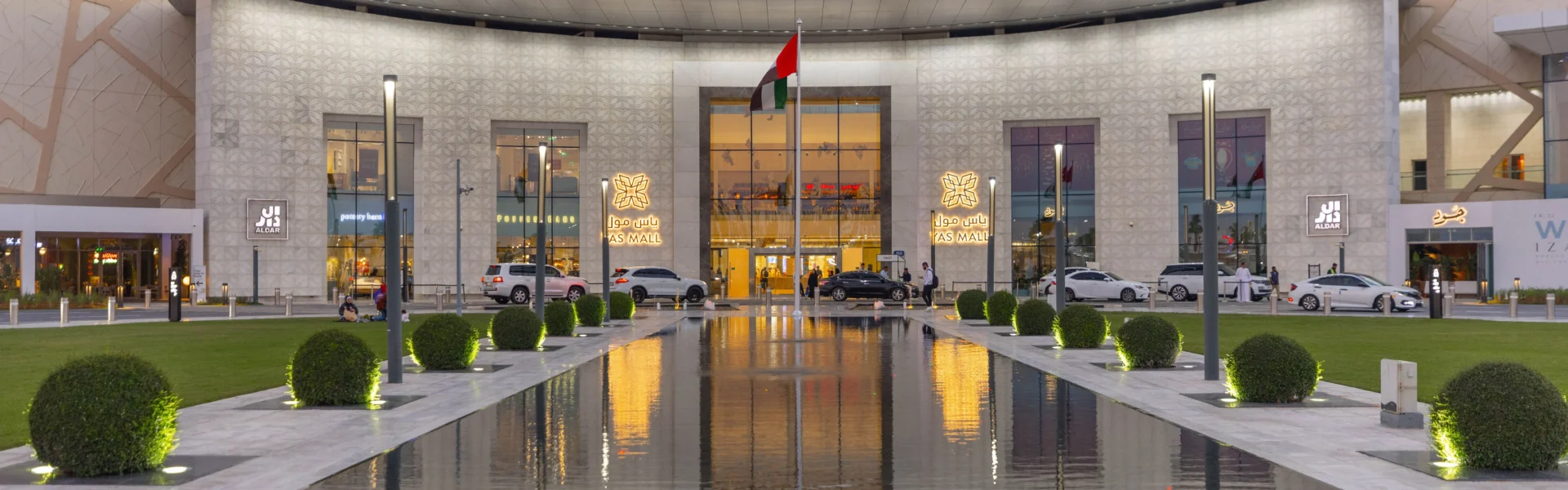 Luxury shopping at Yas Mall – Malls in Abu Dhabi