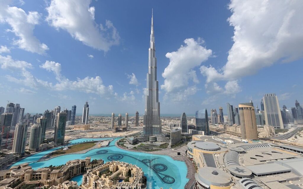 Explore top reasons to visit Dubai including iconic landmarks, luxury experiences, and cultural adventures with Forever Tourism