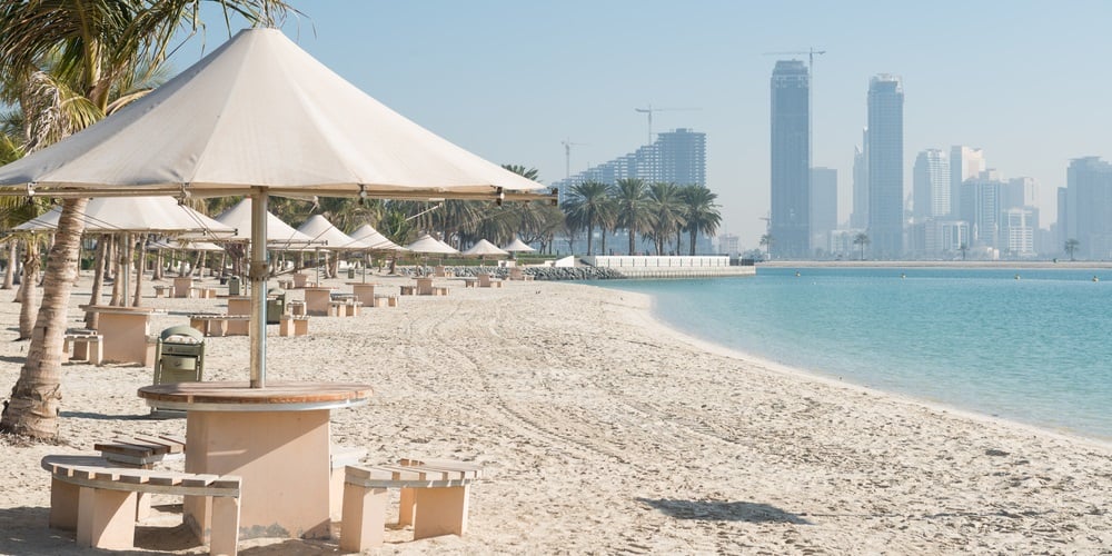 People enjoying their day at picnic places in Dubai with scenic views and greenery in 2025.