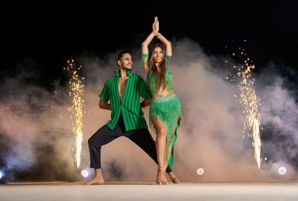 Live Tanoura dance show during desert safari Dubai booking