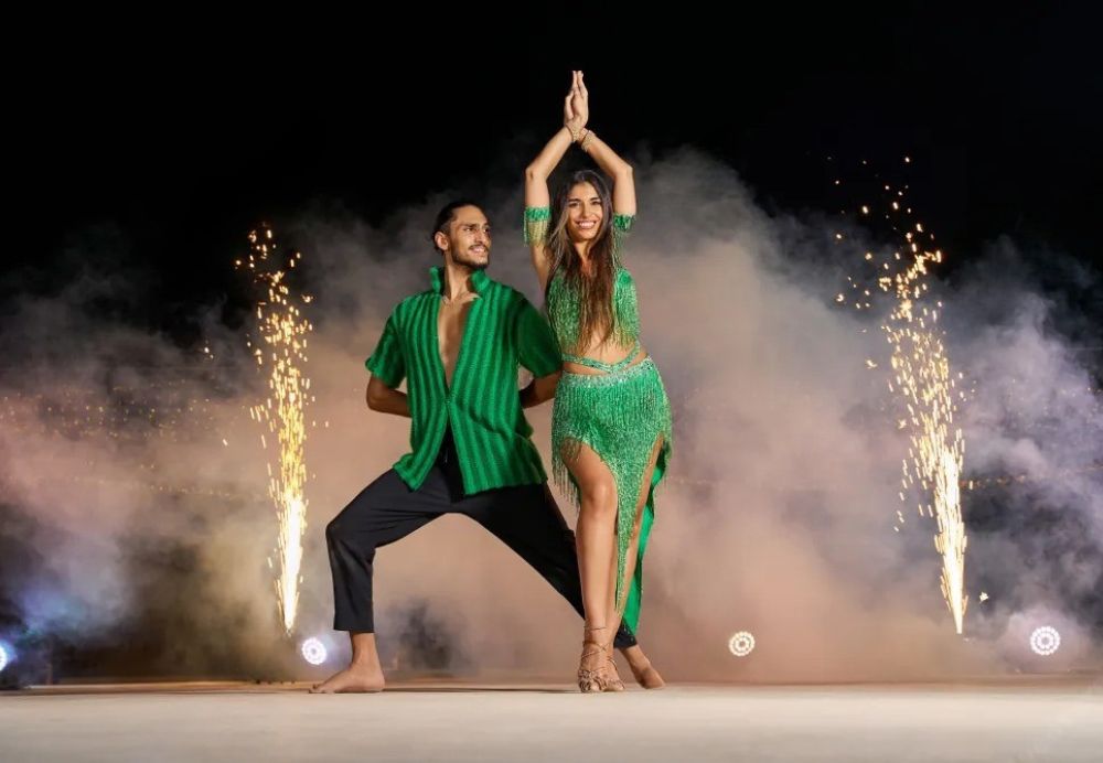 Live Tanoura dance show during desert safari Dubai booking