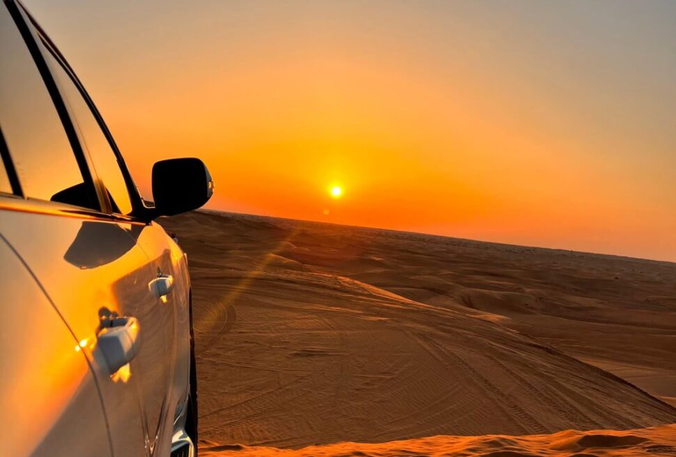 BBQ dinner and live shows at desert safari Dubai campsite