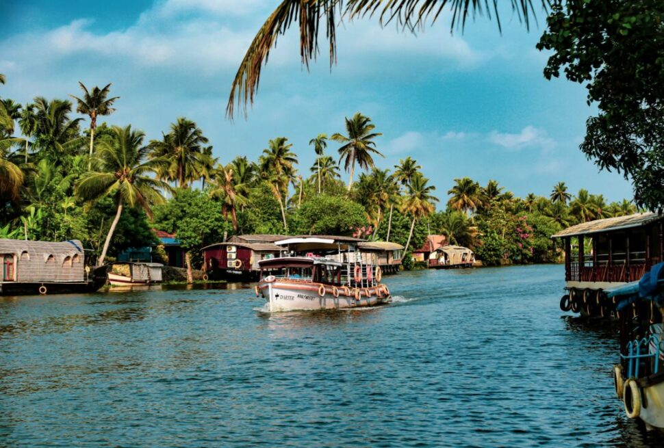 Houseboat stay in Kumarakom backwaters