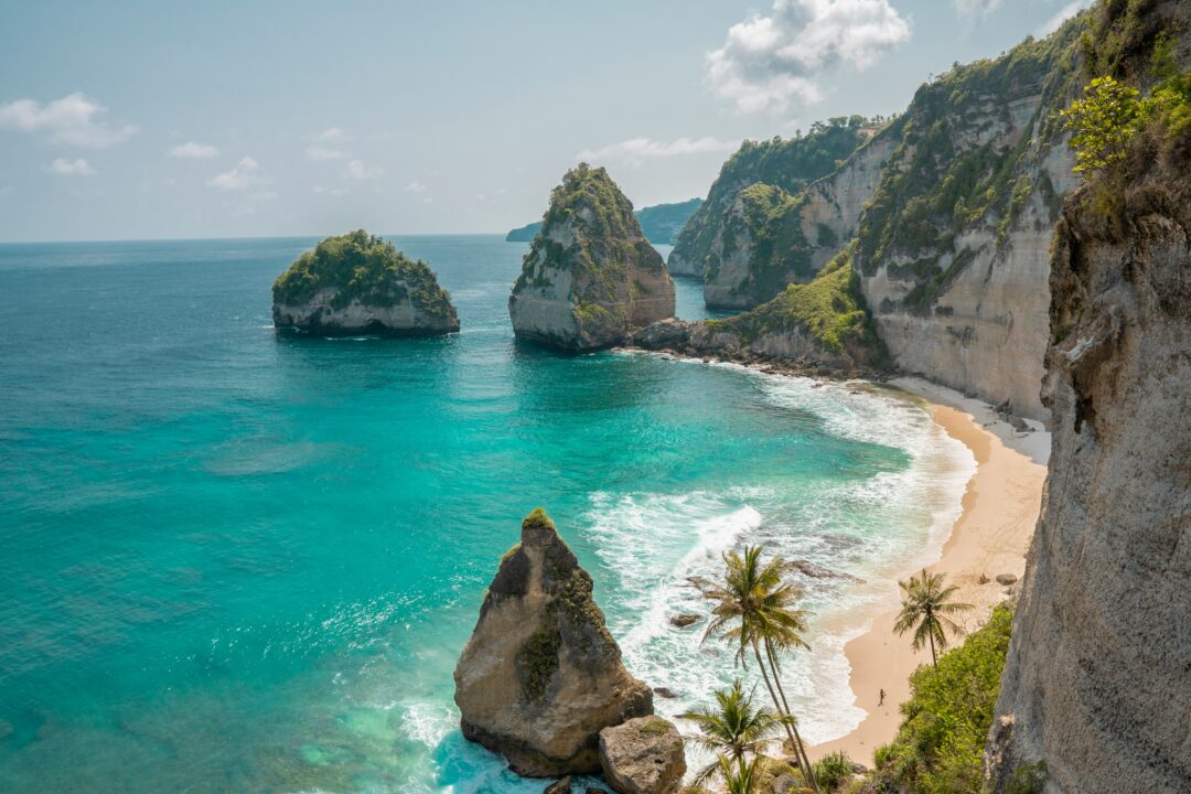 Discover why Bali for couples is the perfect romantic destination with private villas, sunset beaches, waterfalls, and unforgettable experiences.
