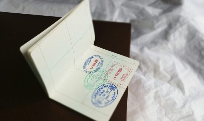 Transit Visa vs Tourist Visa: Key Differences Explained