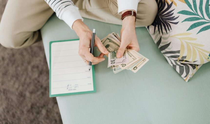 Do You Need Cash? 3000 Dirham Rule UAE Explained