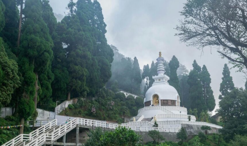 6-Day Gangtok Darjeeling Honeymoon Package – Private Transfers, Meals & Sightseeing