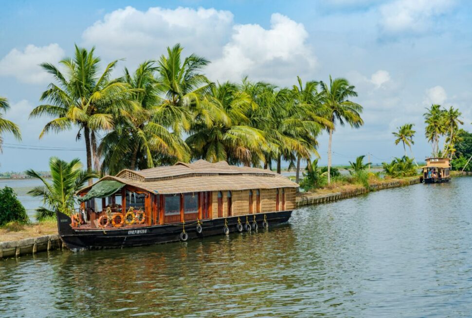 Explore the top 5 tourist places in Kerala