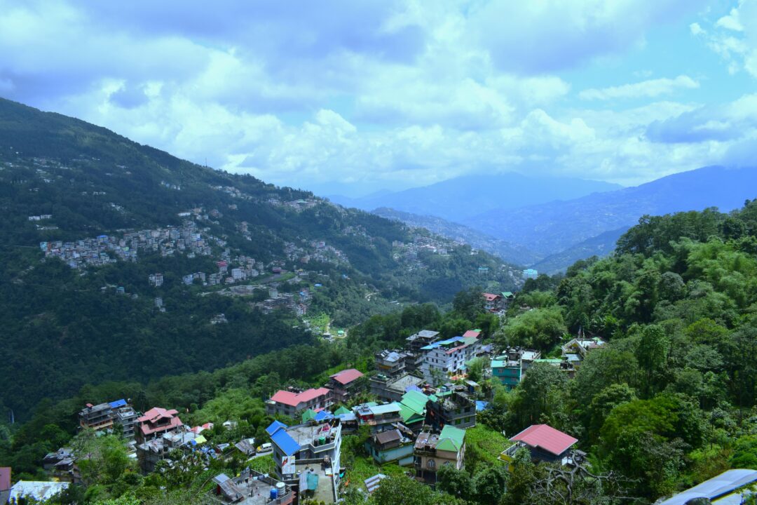 A scenic tour in a trip to gangtok and darjeeling