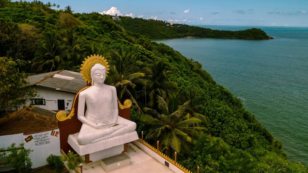 Buddha statue in Sri Lanka - a quick 4 day trip to Sri Lanka